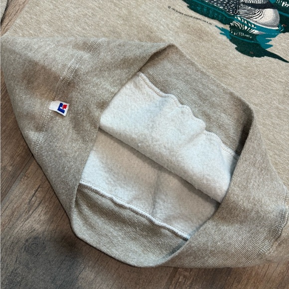 Vintage 1984 Russell Made in USA Burger wildlife art print sweatshirt - Picture 11 of 16